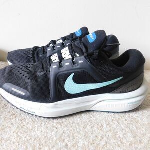 Nike Air Zoom Vomero 16 Women's Size 8.5 Black and Aqua